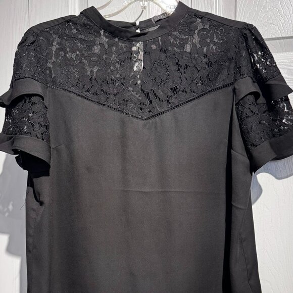 #154  NWOT Women's Suzy Shier Lace and Ruffle Blouse, Black, Size Large - Picture 1 of 6